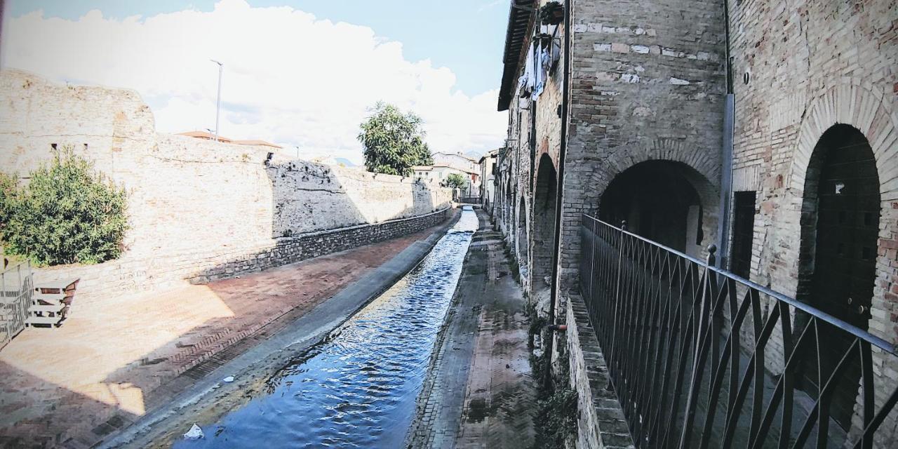 Nonna Tina Casavacanze Foligno Luaran gambar